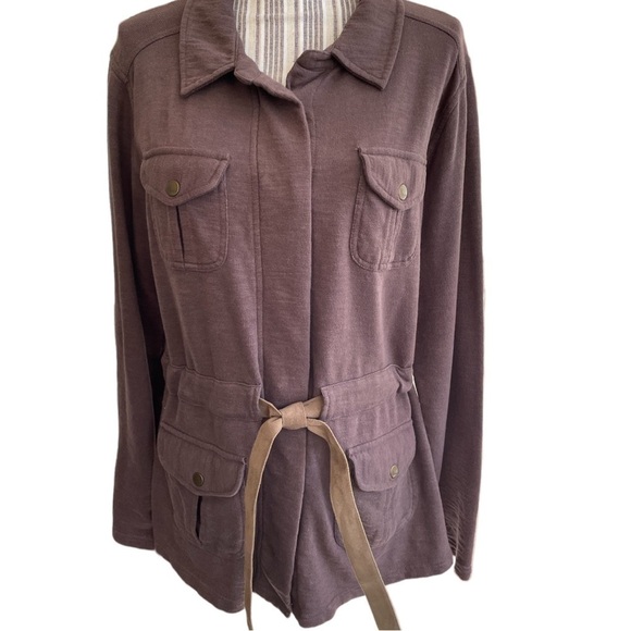 𝅺cabela’s jacket for women, size L, 100 % cotton material is soft and cozy - Picture 1 of 5